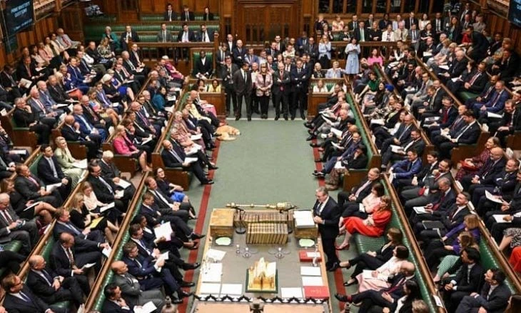 نواب بريطانيون يطالبون حكومتهم بالاعتراف الفوري بدولة فلسطين