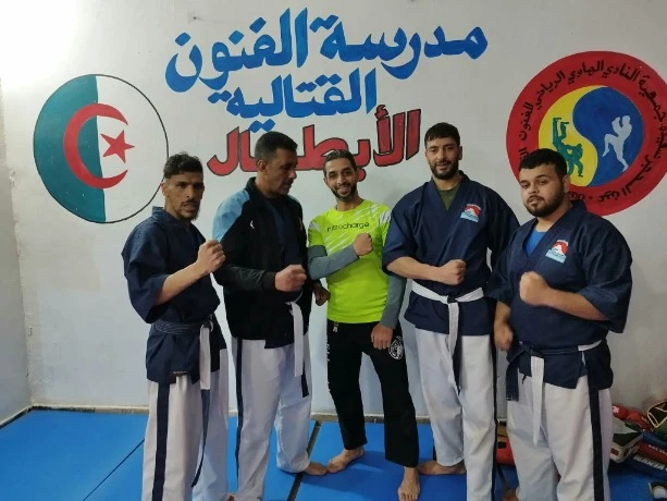 نادي الأبطال للفنون القتالية بسعيدة يكرم الرياضيين المتألقين  بمناسبة يوم العلم