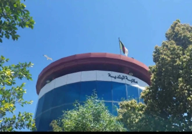 استعدادًا للبكالوريا.. المكتبة البلدية شادلي بلقاسمية الجيلاني قبلة للمترشحين للمراجعة النهائية