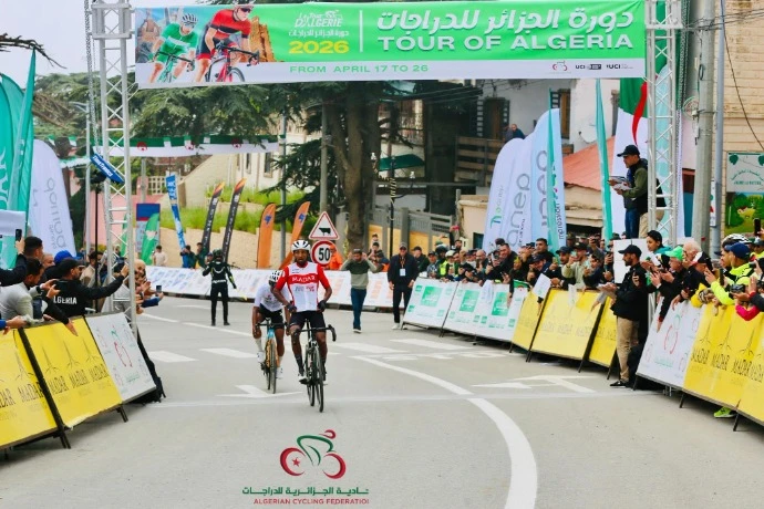 تتويج ثانٍ للجزائر في طواف الدولي للدراجات....دراج  المنتخب الوطني رضاي بزاي  بطل المرحلة التاسعة  بحمام ريغة