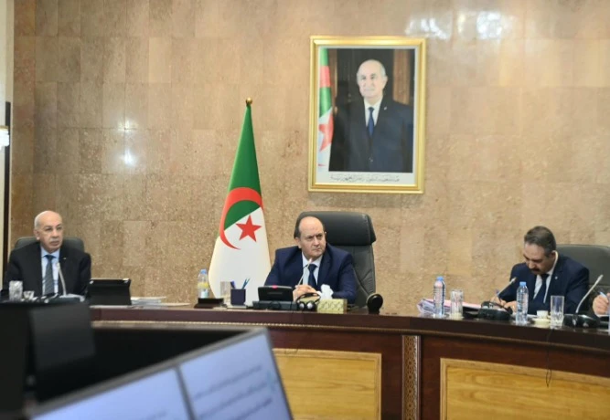 الوزير الأول يترأس مجلس الحكومة