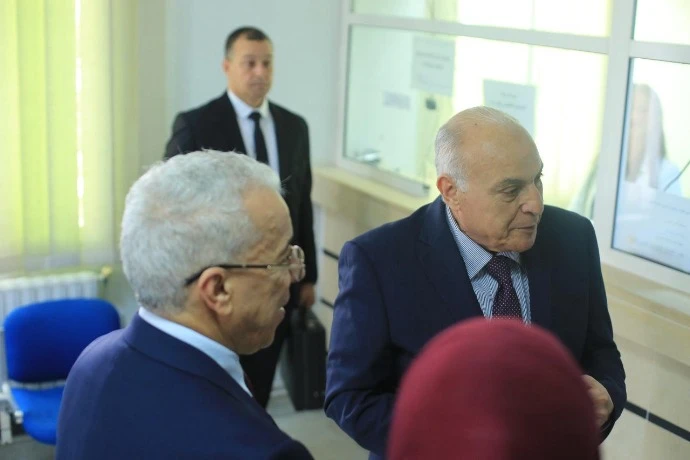 عطاف يشرف على مراسم رفع الستار عن لوحة تذكارية بمقر القنصلية  الجزائرية العامة بتونس