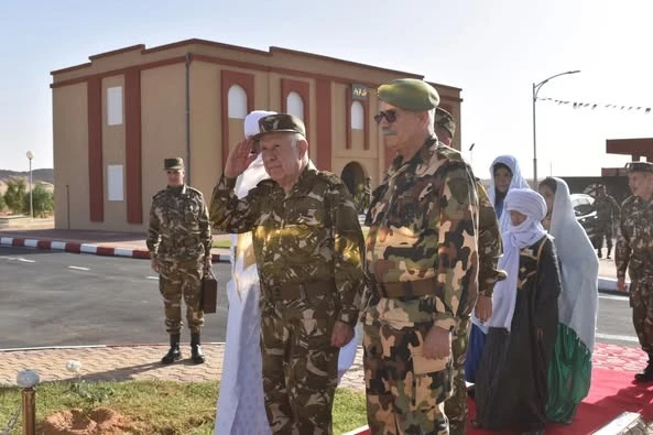 الفريق أول السعيد شنقريحة يشرف على تنفيذ تمرين تكتيكي بالذخيرة الحية بإن  أمناس