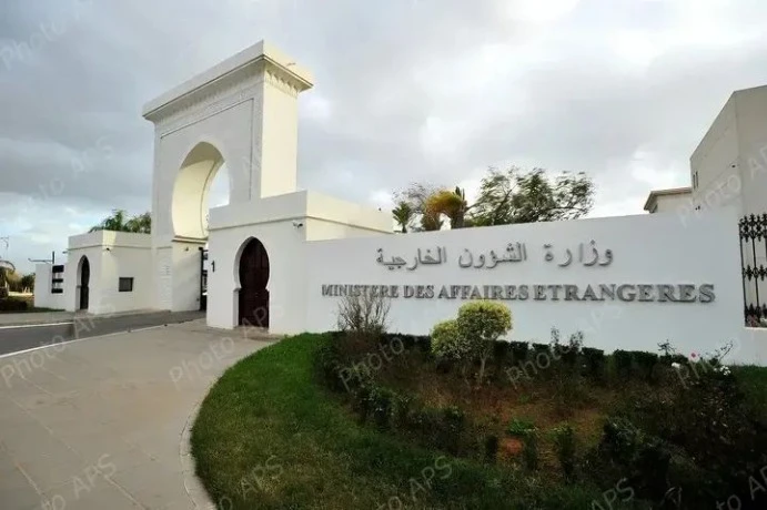 الجزائر تعرب عن إدانتها واستنكارها الشديدين إثر استهداف المملكة العربية السعودية بمسيرات طالت خط أنابيب شرق-غرب