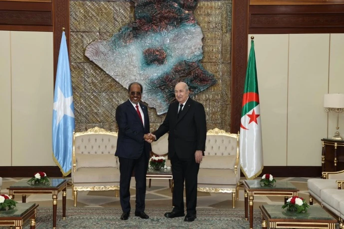 رئيس الجمهورية يترأس مع نظيره الصومالي مراسم التوقيع على عدة اتفاقات تعاون  بين البلدين