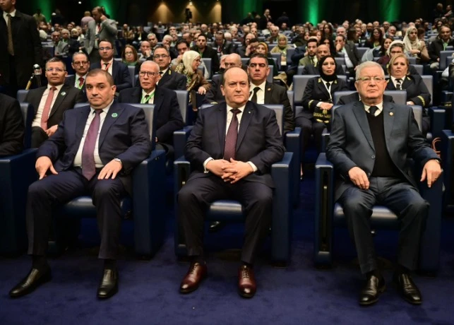 سيفي  يفتتح ملتقى الأمن القانوني وأثره على التنمية الاقتصادية