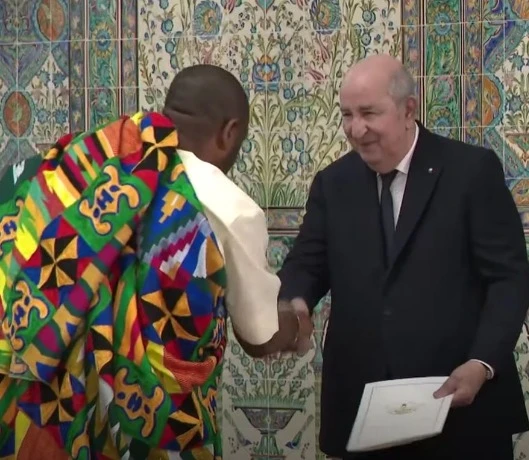 رئيس الجمهورية يتسلم أوراق اعتماد السفير الجديد لجمهورية غانا