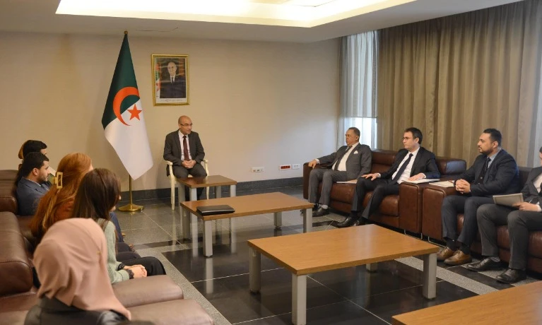 شايب يستقبل أعضاء المجلس الأعلى للشباب ممثلي الجالية الجزائرية  بالخارج