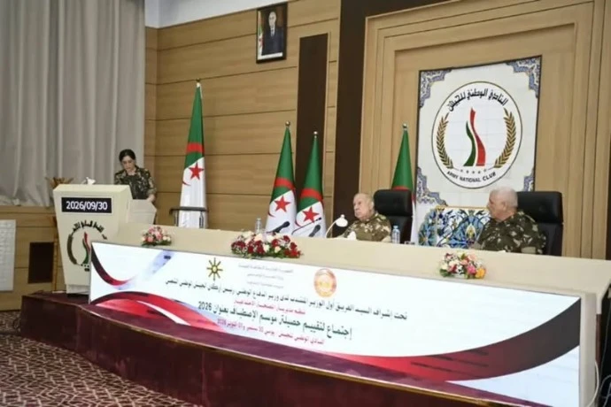 الفريق أول السعيد شنقريحة يترأس اجتماع عمل مع إطارات مديرية المصلحة الاجتماعية لوزارة الدفاع الوطني