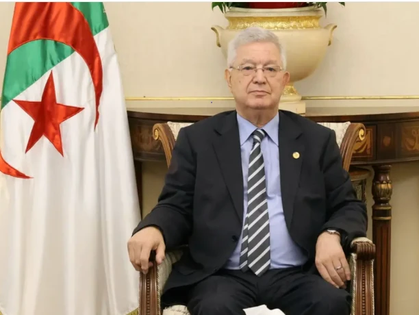 ناصري يهنئ الفريق الوطني للسيدات  للجمباز والبطلة  كيليا نمور