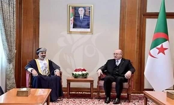 الوزير الأول يستقبل رئيس مجلس الشورى لسلطنة عمان