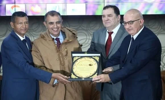 مزيان يكشف عن إعادة بعث اللجنة المشتركة بين وزارة الاتصال والمحافظة السامية للأمازيغية