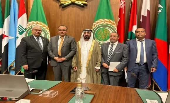 عضوا مجلس الأمة العربي مواز وعيسى بورقبة يؤديان اليمين في الجلسة العامة للبرلمان العربي