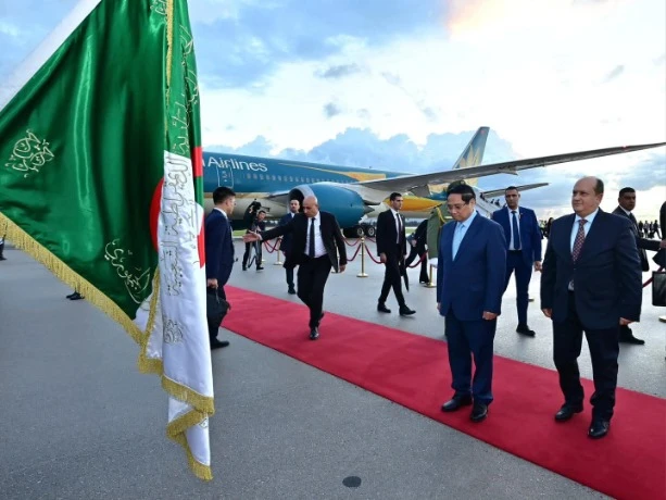 رئيس وزراء جمهورية فيتنام الاشتراكية يحل بالجزائر في زيارة رسمية