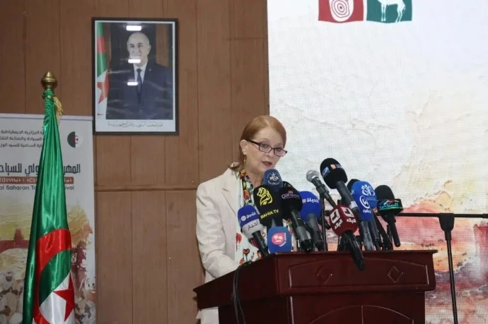 مداحي تبرز أهمية الرقمنة في الترويج لمنتجات الصناعات التقليدية