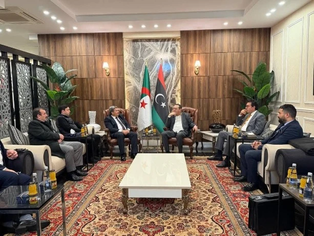 وزير الاتصال يشارك في "منتدى الحوار الاعلامي العربي الدولي" بطرابلس