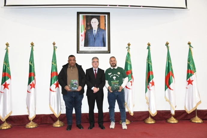 تقديرا لمبادراتهما التطوعية ...والي غليزان  يكرم العيد بلمقوري،ودحمان معزيز بعمرة.