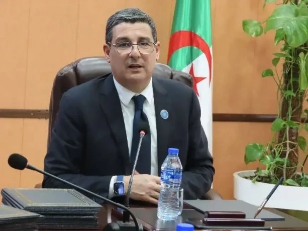 آيت مسعودان يكرم مهندسي الإعلام الآلي بقطاع الصحة نظير دورهم في تعزيز مسار الرقمنة