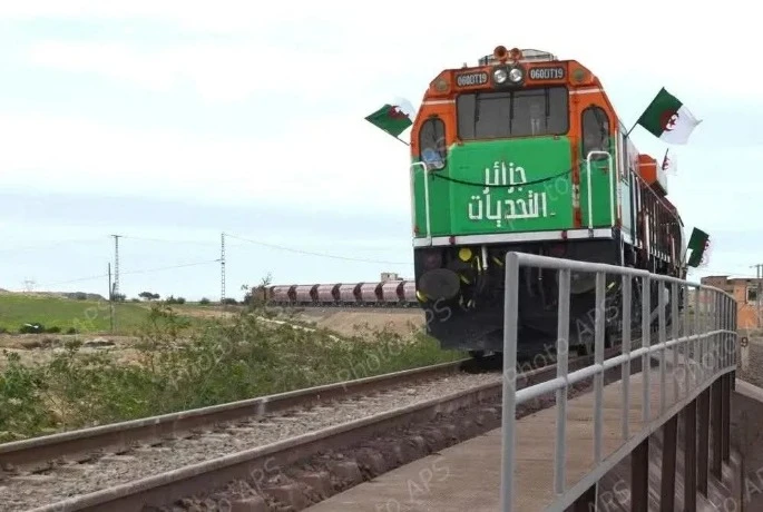 إنجاز الخط المنجمي الغربي: المدير العام للاتحاد الدولي للسكك الحديدية ينوه بالرؤية الاستشرافية العميقة للسلطات الجزائرية