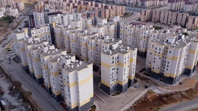 سكنات "عدل 3" : توقيع اتفاقية بين الوزارة وبنك الإسكان ووكالة "عدل" لتمويل  إنجاز الشطر الأول
