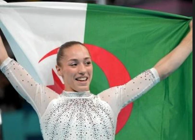 بطولة العالم 2025: الجزائرية كيليا نمور تتوج بذهبية مسابقة العارضتين  غير المتوازيتين