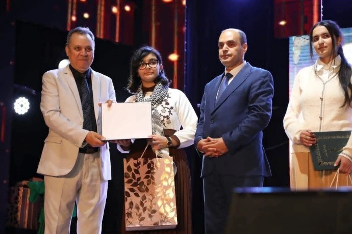 بمناسبة يوم العلم… والي وهران إبراهيم أوشان يشرف على حفل  لتكريم المتفوقين وترسيخ ثقافة التميز