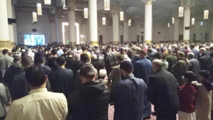 مظاهر التربية الروحانية تصنع أجواء صلاة التراويح  ..... "خير الخلف" يرّصون صفوف المساجد
