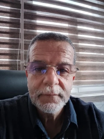 الدكتور يوسف بوخاري : هياكل صحية  مجهزة و45 فرقة طبية  لاطلاق حملةالتلقيح