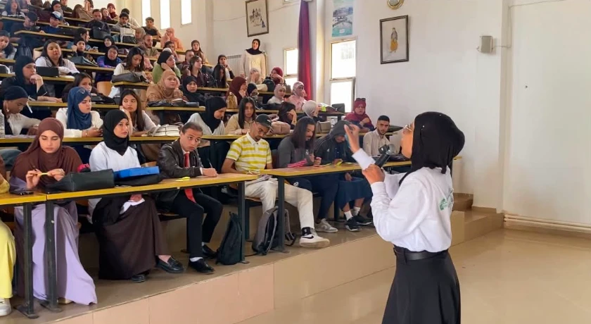 مديريتا التكوين المهني والشباب تطلقان  يوما  تحسيسيا حول مخاطر الآفات الاجتماعية
