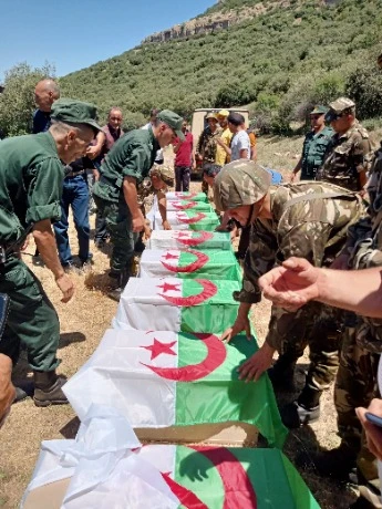 استخراج رفات عشرة شهداء من مغارة جبل الناظور بتلمسان