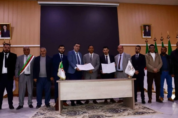 لفتح أفاق التعاون العلمي والأكاديمي بآفلو   ...توقيع اتفاقية بين المركز الجامعي والديوان الوطني للمطبوعات