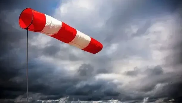 رياح قوية على ثلاث ولايات من الجنوب  الثلاثاء والأربعاء