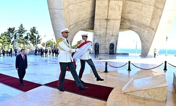 نائب رئيس جمهورية تركيا يترحم بمقام الشهيد على أرواح شهداء الثورة التحريرية