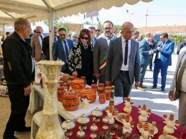 تواصل معرض الأسبوع الاقتصادي للمنتوج المحلي   بتيسمسيلت