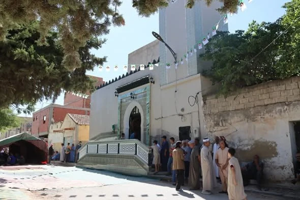 تيسمسيلت ....إعادة فتح المسجد العتيق الحاج بن جلول بوعبيب  بعد إخضاعه لأشغال التهيئة