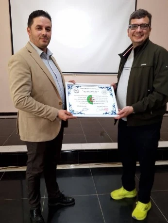 الغزوات تكرّم ابنها  البروفيسور الباحث "نجيب ضحاك"