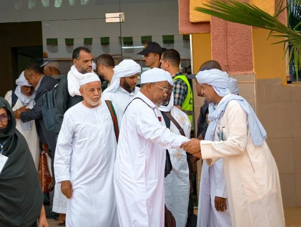 تندوف  ..مغادرة 211 حاجا و حاجة نحو البقاع المقدسة