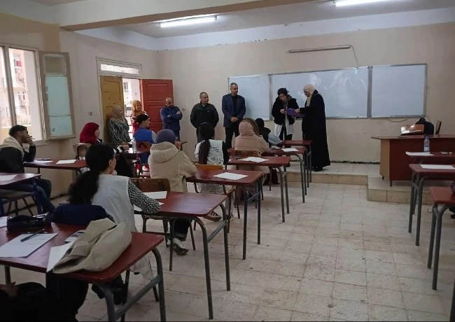ثانوية نجادي محمد بسيدي بلعباس : محاكاة  واقعية لامتحان شهادة "البكالوريا"