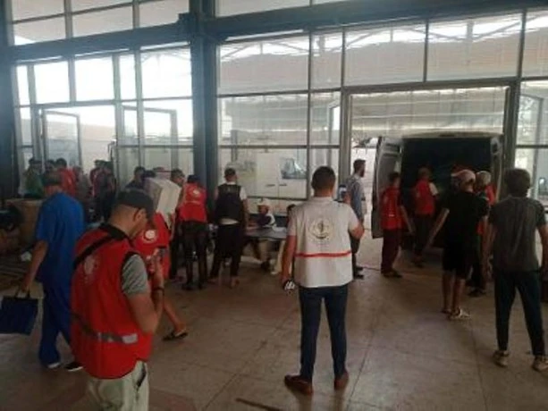 تلمسان...جنبا إلى جنب مع السلطات المحلية والهلال الأحمر مواطنون مغنية وسبدو يضربون أروع الأمثلة في التآزر