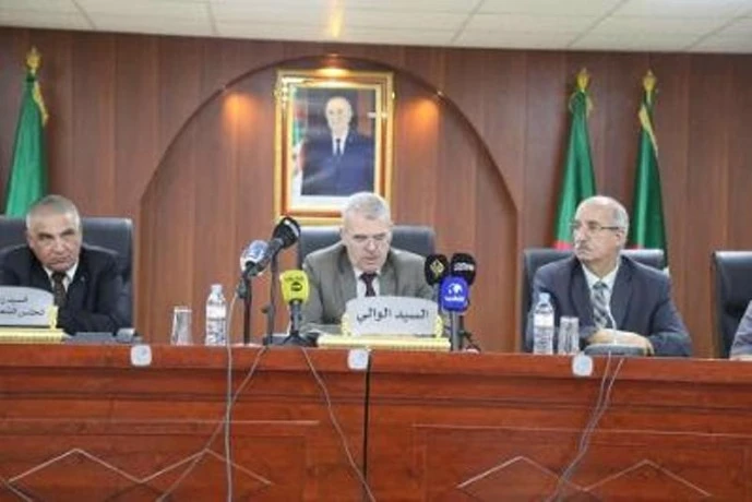 الوالي بلعباس  كمال حاجي : "الإطعام المدرسي بالابتدائيات  بيُدرك  الـ 100 بالمائة"  وكل  المؤسسات التربوية مجهزة بوسائل التدفئة "