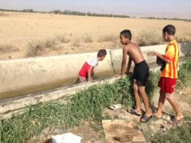 غليزان: موجة حر غير  مسبوقة  تشل الحركة التجارية  و تلزم المواطنين في منازلهم