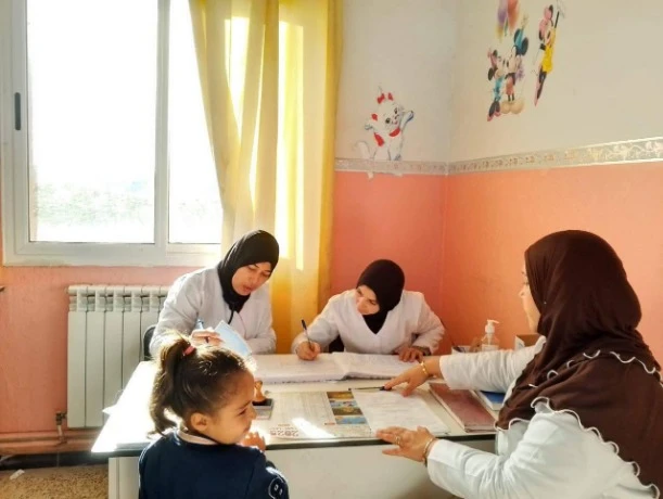 الحملة الوطنية للتلقيح ضد شلل الأطفال بعين تموشنت ...  فرق طبية متنقلة  بالقرى