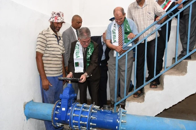 تزامنا مع إحياء يوم الشهيد بغليزان ..الشروع في تزويد عدة دواوير بمياه الشرب