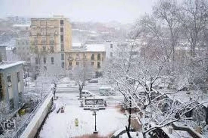 انخفاض كبير في درجة الحرارة يصل إلى 4 تحت الصفر بتيارت.... موجة برد وصقيع وأمطار مرتقبة