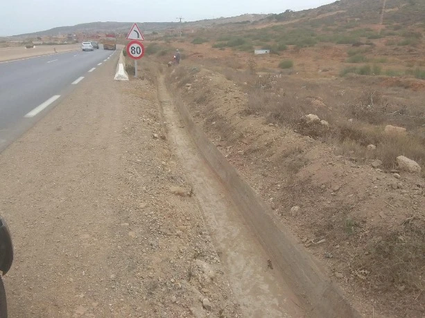 أشغال التهيئة  بموقع  "عدل 3" بالشلف ... فتح 11 كلم من الطرقات بالقطب الجديد المعامرية