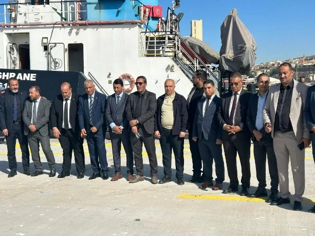 استهلت نشاطها بالميناء ..بعثة برلمانية عن لجنة الفلاحة والصيد البحري  تزور مستغانم