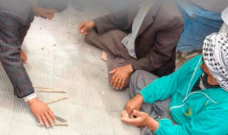 منطقة "الجعافرة" بسعيدة  شيوخ يحافظون على لعبة "السيق" التقليدية رغم العصرنة