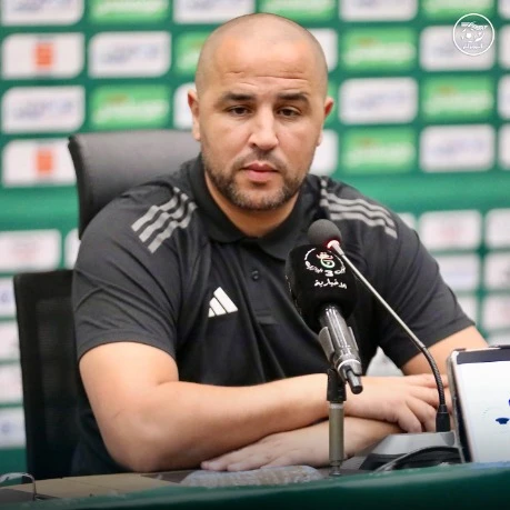 مدرب المنتخب الوطني للمحليين مجيد بوقرة يؤكد في ندوة صحفية:  "استدعاء سليماني وبودبوز جاء لخبرتهما وبراهيمي ووناس سيشاركان في كأس العرب"