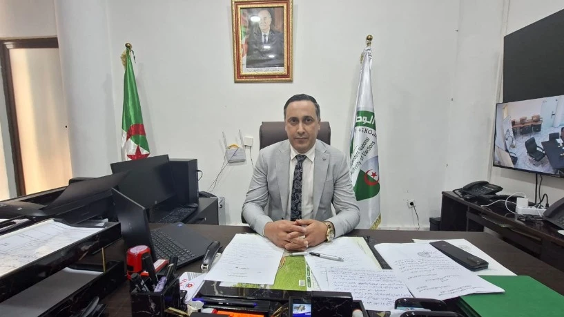 وهران: رشيد مادن الممثل الولائي للسلطة المستقلة للانتخابات يقف على السير الحسن للاستحقاقات التشريعية ... ترتيبات لوجستية ومتابعة متواصلة عبر 297 مركزا