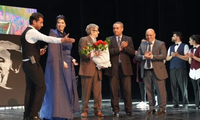 الافتتاح الرسمي للطبعة ال16 للمهرجان الوطني للمسرح المحترف في الجزائر  العاصمة